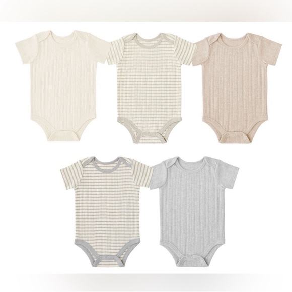 Newborn Neutral Onesie Bundle - Picture 2 of 5